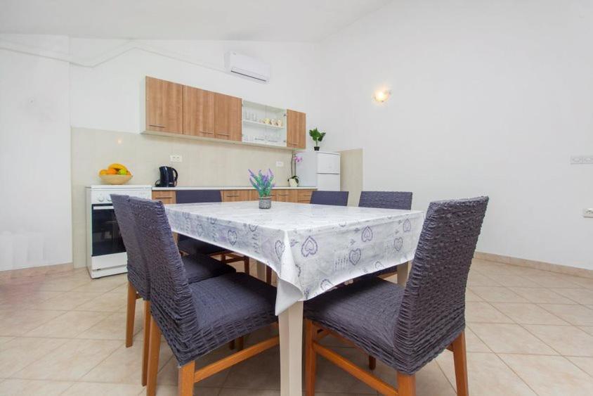 Apartman Belakusic 1 เกรบัชติซา ภายนอก รูปภาพ