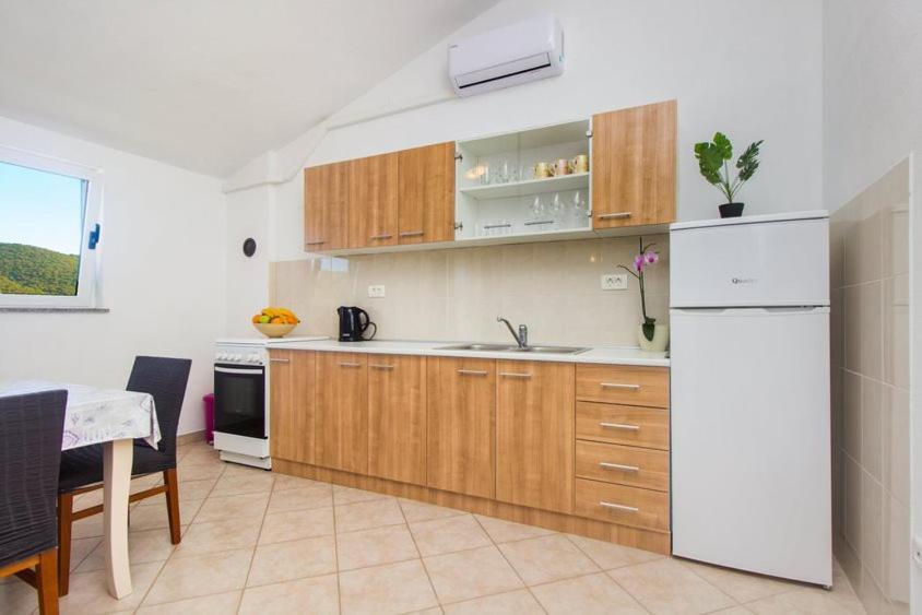 Apartman Belakusic 1 เกรบัชติซา ภายนอก รูปภาพ